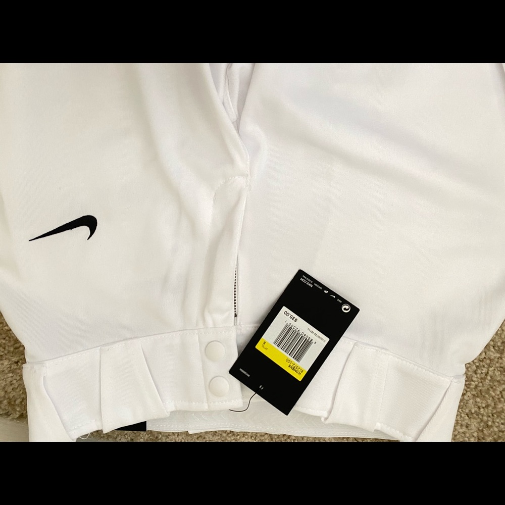 Nike Slim fit coupe ajustee small